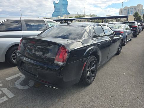 Used 2022 Chrysler 300 S w/ Comfort Group image 6