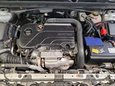 Used 2021 Chevrolet Malibu LS FWD image 30