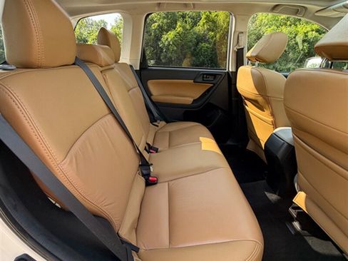 Used 2014 Subaru Forester 2.5i Premium AWD/4WD image 19