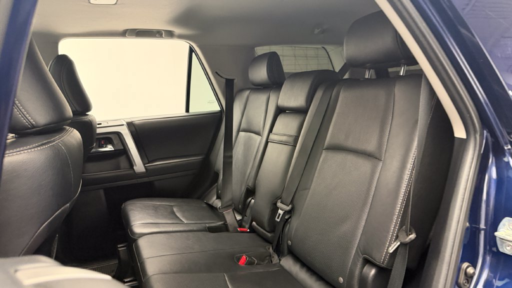 Used 2023 Toyota 4Runner Limited AWD/4WD image 30