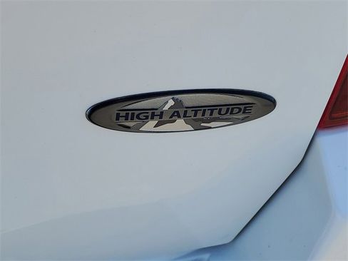 Used 2015 Jeep Compass High Altitude image 27