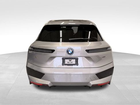 Used 2024 BMW iX xDrive50 w/ Premium Package AWD/4WD image 4