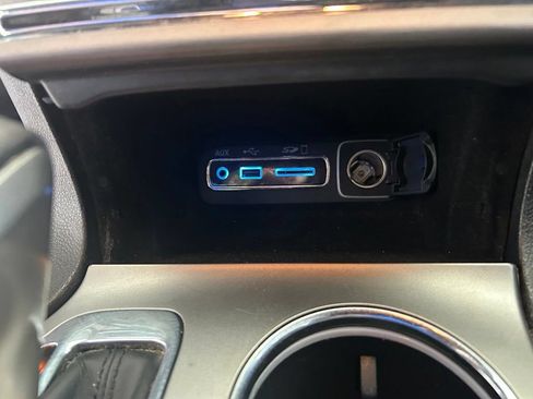 Used 2017 Jeep Grand Cherokee Altitude RWD image 48