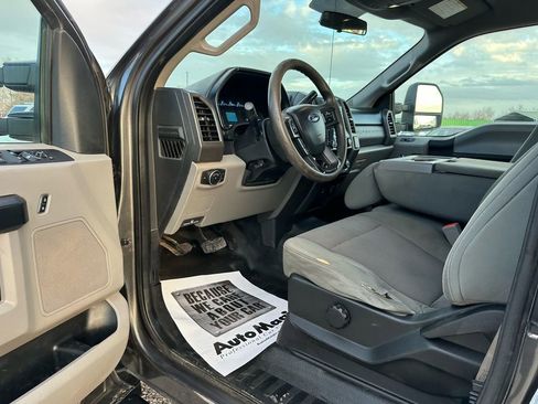 Used 2019 Ford F250 XL w/ STX Appearance Package image 35