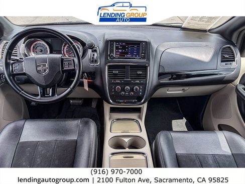 Used 2019 Dodge Grand Caravan SXT FWD image 11