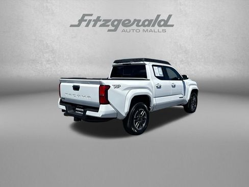 Used 2024 Toyota Tacoma TRD Sport w/ TRD Sport Upgrade Package AWD/4WD image 8