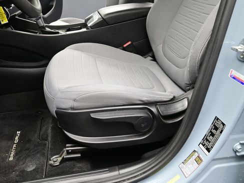 Used 2022 Hyundai Santa Cruz SE image 12