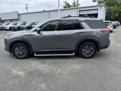 Used 2024 Nissan Pathfinder SV w/ Cargo Package FWD image 8