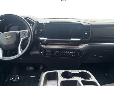 Used 2023 Chevrolet Silverado 1500 LT image 11