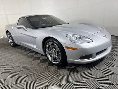 Used 2009 Chevrolet Corvette Coupe w/ Preferred Equipment Group RWD image 1