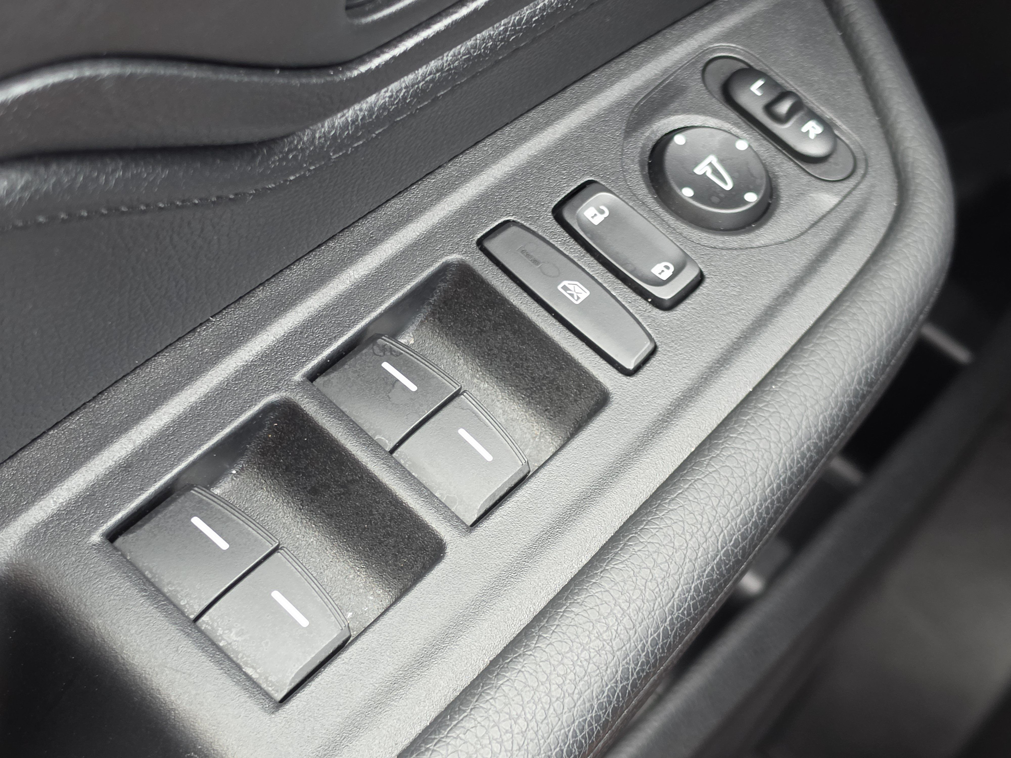 Used 2025 Honda Odyssey Sport-L image 12