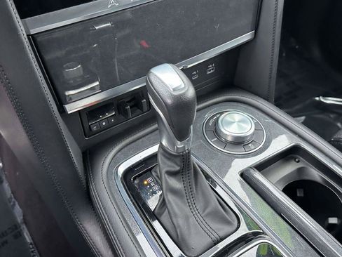 Used 2024 Nissan Armada SV image 30