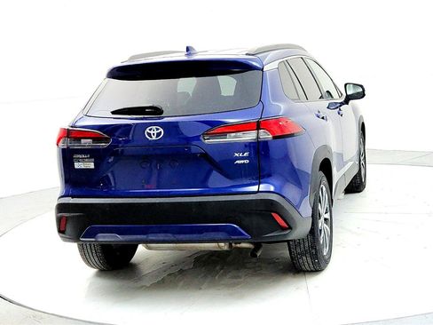 Certified 2022 Toyota Corolla Cross XLE image 5