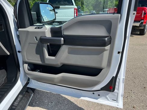 Used 2019 Ford F150 XLT w/ Equipment Group 302A Luxury RWD image 19