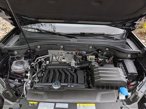 Certified 2023 Volkswagen Atlas SEL AWD/4WD image 10