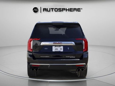 Used 2021 GMC Yukon Denali w/ Denali Premium Package image 8