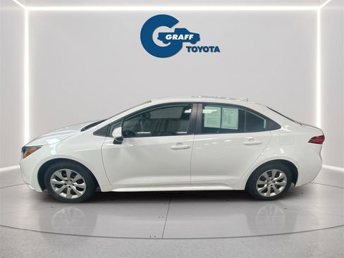 Used 2023 Toyota Corolla LE image 3