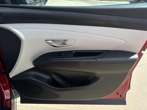 Used 2025 Hyundai Tucson SEL FWD image 13