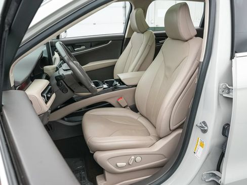 Used 2021 Lincoln Nautilus Reserve w/ Equipment Group 201A AWD/4WD image 11