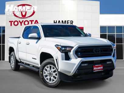 New 2025 Toyota Tacoma SR5
