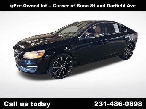 Used 2016 Volvo S60 T5 Premier w/ Convenience Package FWD image 1