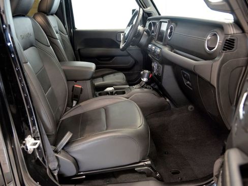 Used 2021 Jeep Wrangler Unlimited Sahara image 30