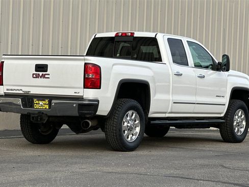 Used 2015 GMC Sierra 2500 SLT w/ Driver Alert Package image 5