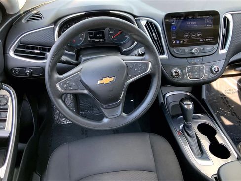 Used 2020 Chevrolet Malibu LT FWD image 6