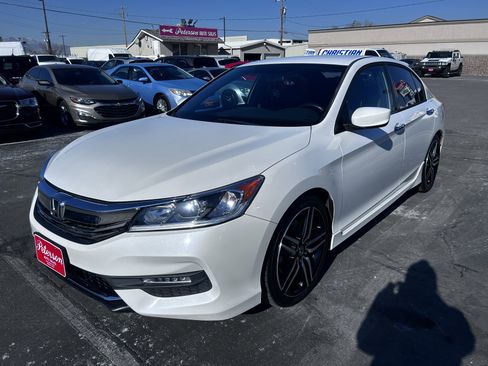 Used 2016 Honda Accord Sport image 2