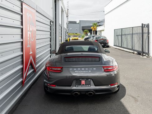 Used 2017 Porsche 911 Carrera S RWD image 37