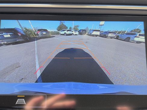 Certified 2024 Buick Enclave Essence image 20