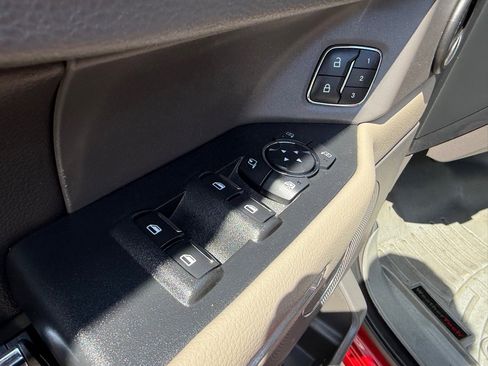 Used 2018 Ford Expedition XLT w/ Equipment Group 202A RWD image 22