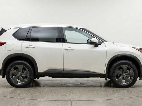 Used 2025 Nissan Rogue SV AWD/4WD image 11