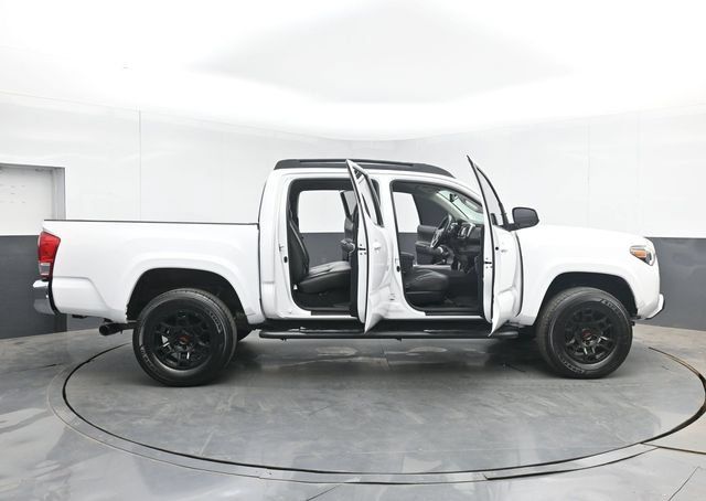 Used 2017 Toyota Tacoma SR5 w/ Tow Package AWD/4WD image 50