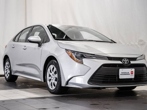 Used 2024 Toyota Corolla LE image 1
