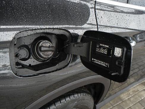 New 2026 Mercedes-Benz GLC 300 image 12