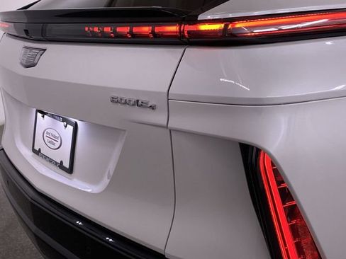 New 2025 Cadillac Lyriq Sport AWD/4WD image 33