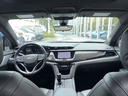 Used 2023 Cadillac XT6 Premium Luxury w/ Technology Package FWD image 14
