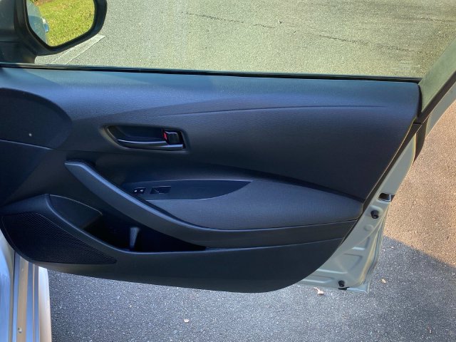 Used 2023 Toyota Corolla LE FWD image 34
