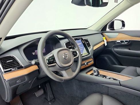 Certified 2025 Volvo XC90 B6 Plus w/ Protection Package image 20
