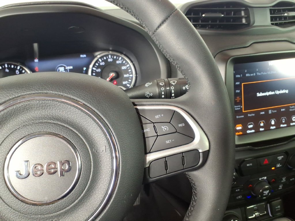 Used 2023 Jeep Renegade Altitude AWD/4WD image 17