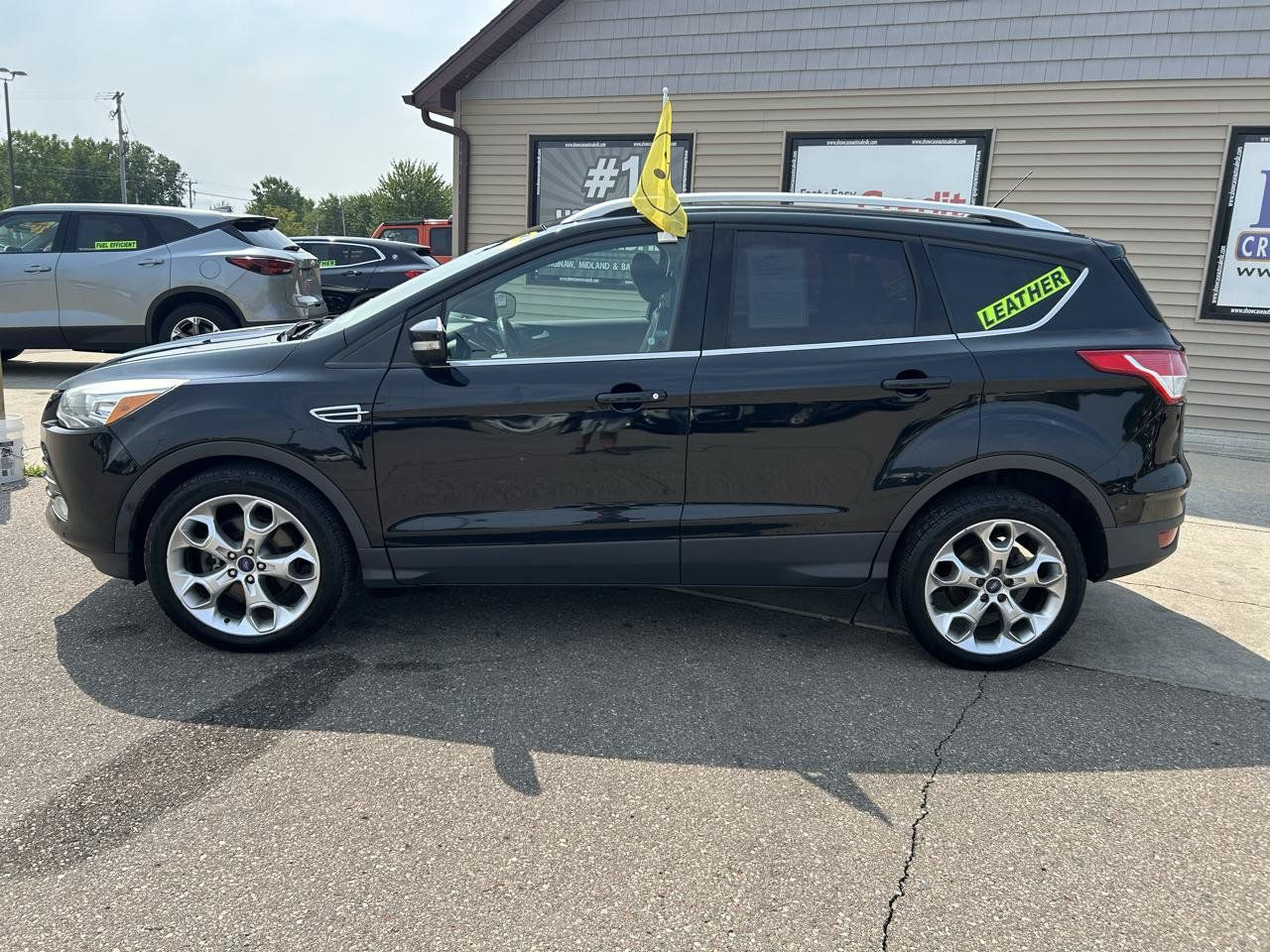 Used 2016 Ford Escape Titanium w/ Equipment Group 301A AWD/4WD image 8