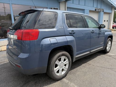 Used 2011 GMC Terrain SLE FWD image 5