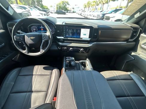 Used 2024 Chevrolet Silverado 1500 High Country AWD/4WD image 27
