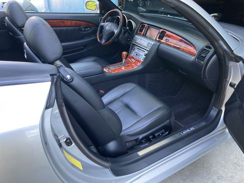 Used 2006 Lexus SC 430 Convertible RWD image 17
