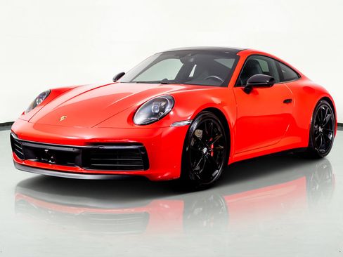 Used 2020 Porsche 911 Carrera 4S w/ Sport Package image 21