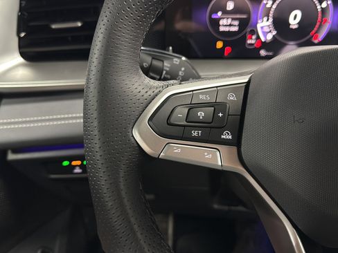 New 2026 Volkswagen Tiguan SE R-Line image 23