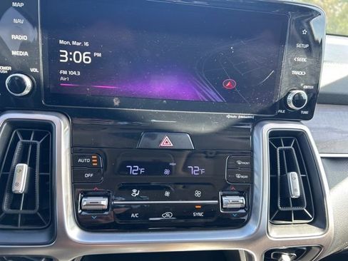 Used 2023 Kia Sorento X-Line EX image 24