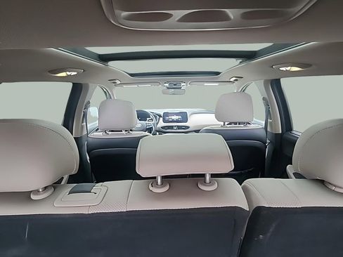 Used 2023 Hyundai Santa Fe SEL w/ Premium Package image 11