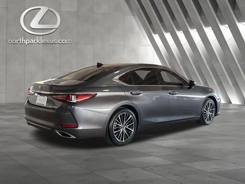 Certified 2023 Lexus ES 350 w/ Premium Package image 6